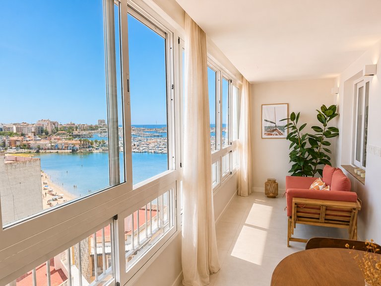 Apartment for Sale in Costa Blanca Torrevieja, Alicante 1