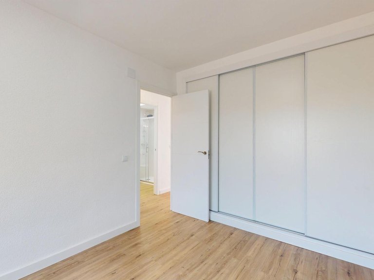 Villa for Sale in Orihuela Costa, Alicante, 24