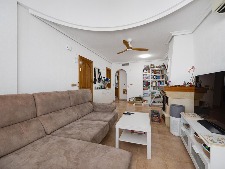 Villa for Sale in La Marina, Alicante 8