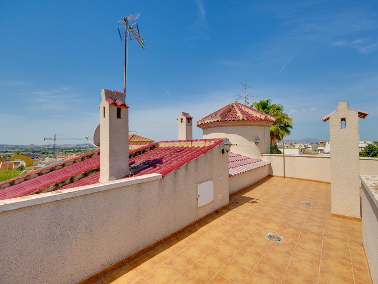 Villa for Sale in La Marina, Alicante 32