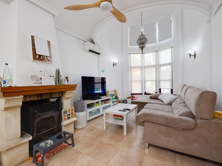Villa for Sale in La Marina, Alicante 7