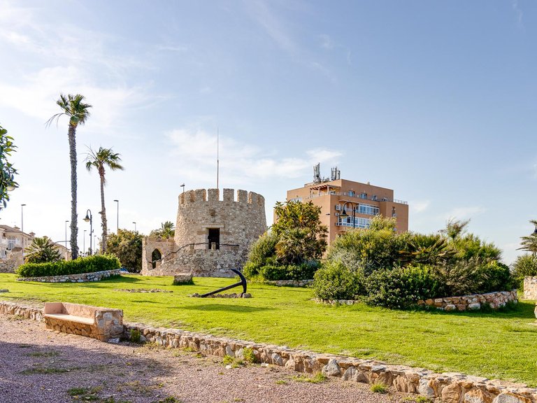 Apartment for Sale in Torrevieja, Alicante 31