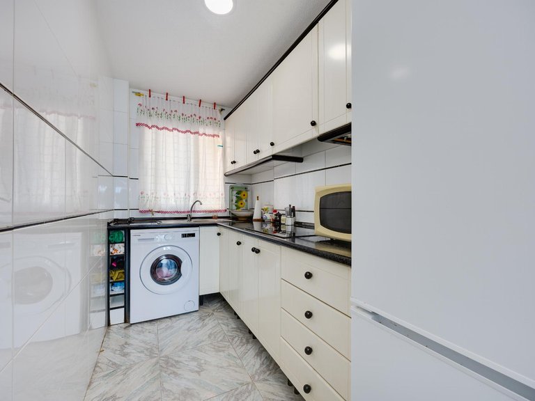 Apartment for Sale in Torrevieja, Alicante 14