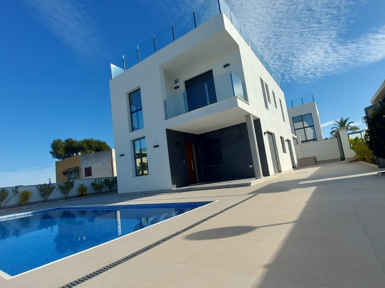 Villa for Sale in Torrevieja, Alicante 29