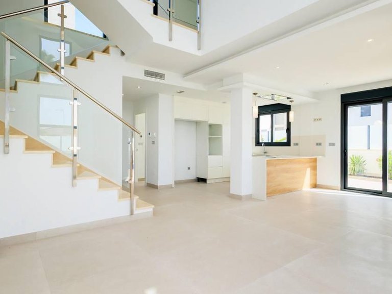 Villa for Sale in Torrevieja, Alicante 12