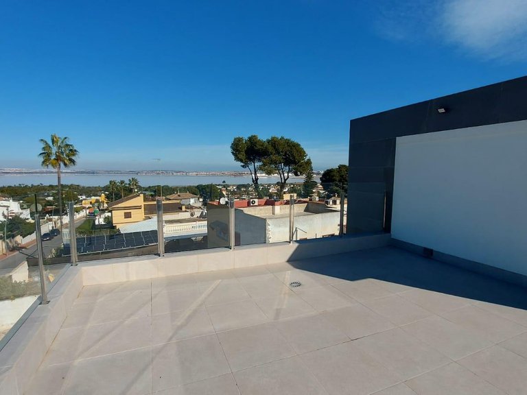 Villa for Sale in Torrevieja, Alicante 18