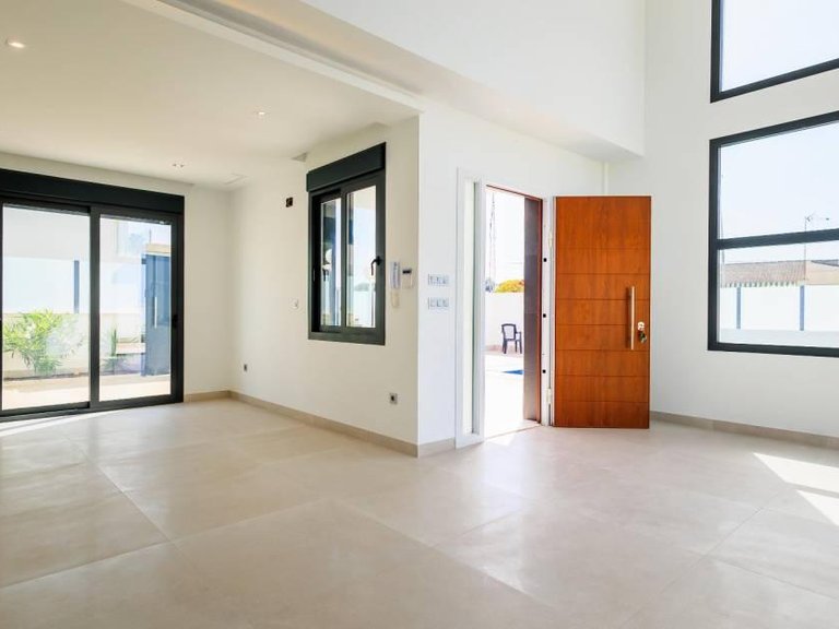 Villa for Sale in Torrevieja, Alicante 11
