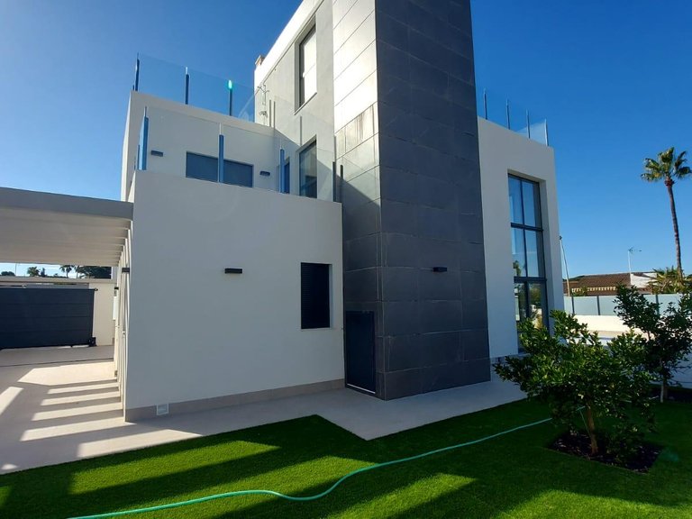 Villa for Sale in Torrevieja, Alicante 27