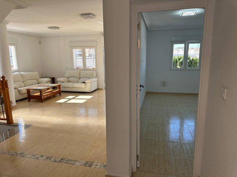 Villa for Sale in Torrevieja, Alicante 10
