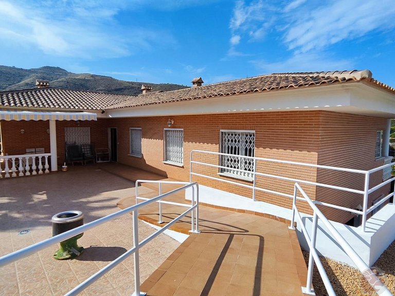Villa for Rent in El Campello, Alicante 7
