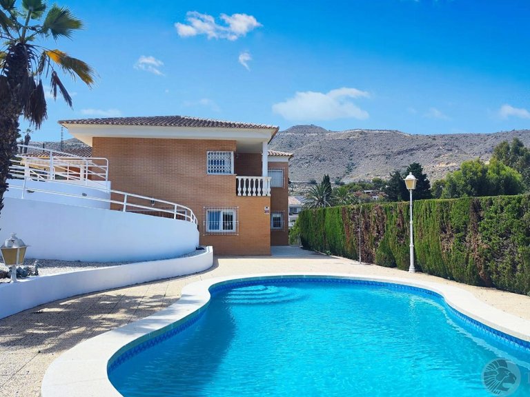 Villa for Rent in El Campello, Alicante 2