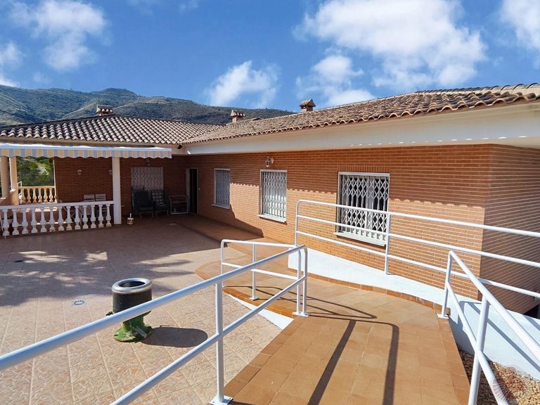 Villa for Rent in El Campello, Alicante 35