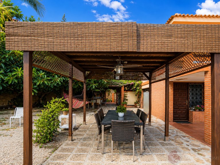 Villa for Sale in El Campello, Alicante 32