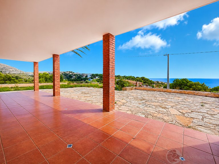 Villa for Sale in El Campello, Alicante 33