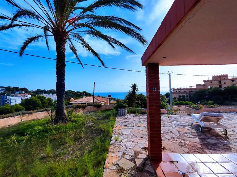 Villa for Sale in El Campello, Alicante 5