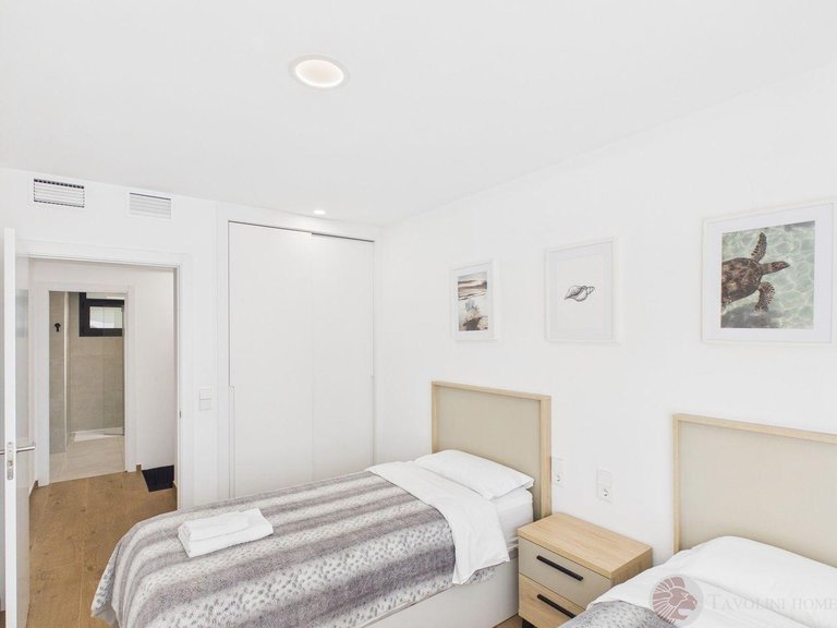Town House for Sale in Villajoyosa, Alicante 9