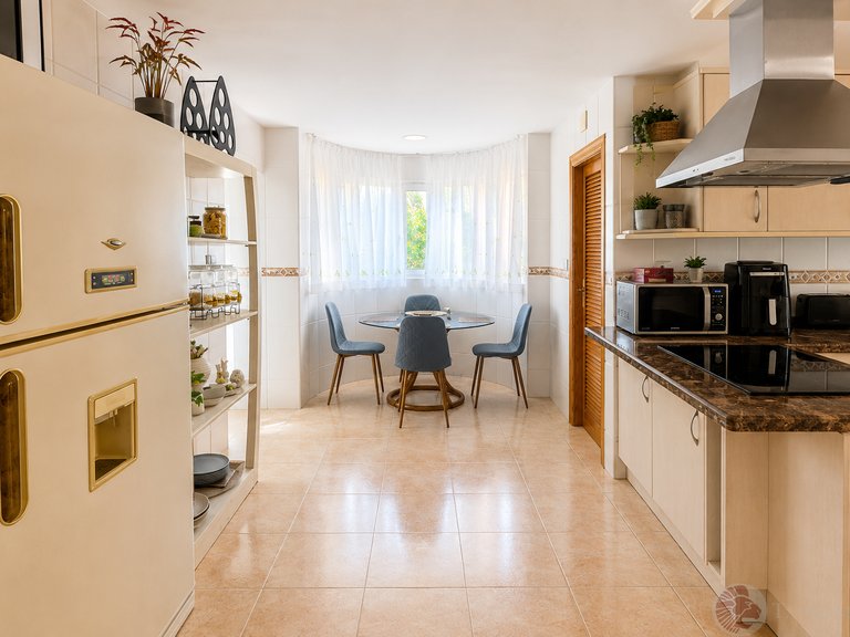 Villa for Sale in Mutxamel, Alicante 21