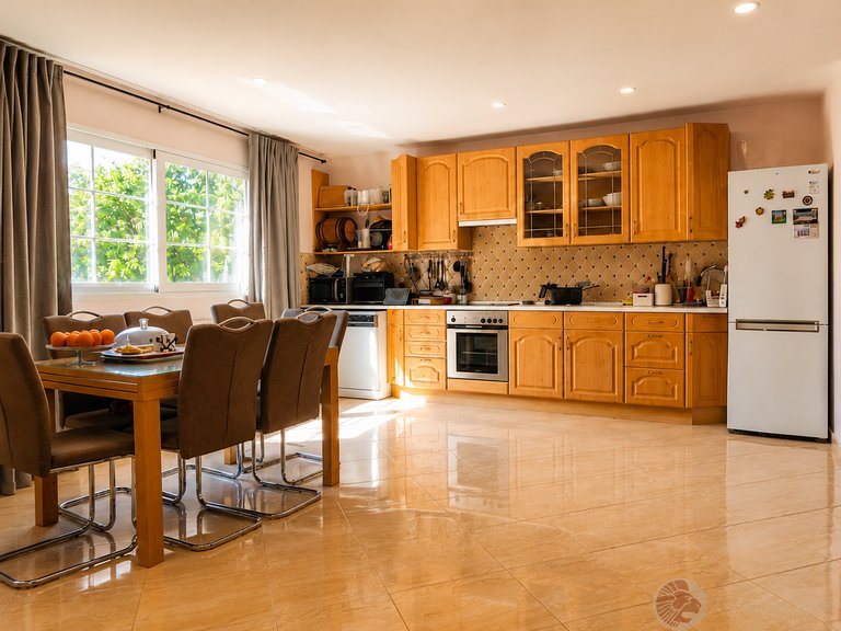 Villa for Sale in Mutxamel, Alicante 11