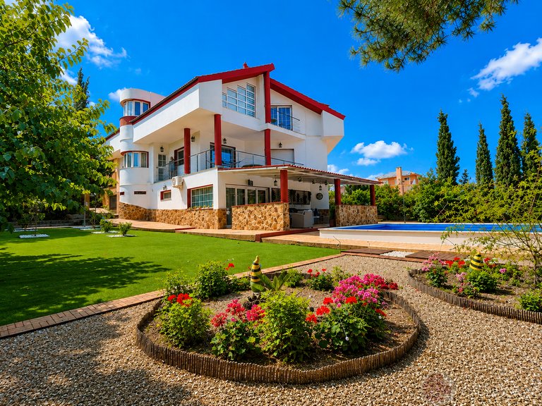 Villa for Sale in Mutxamel, Alicante 1