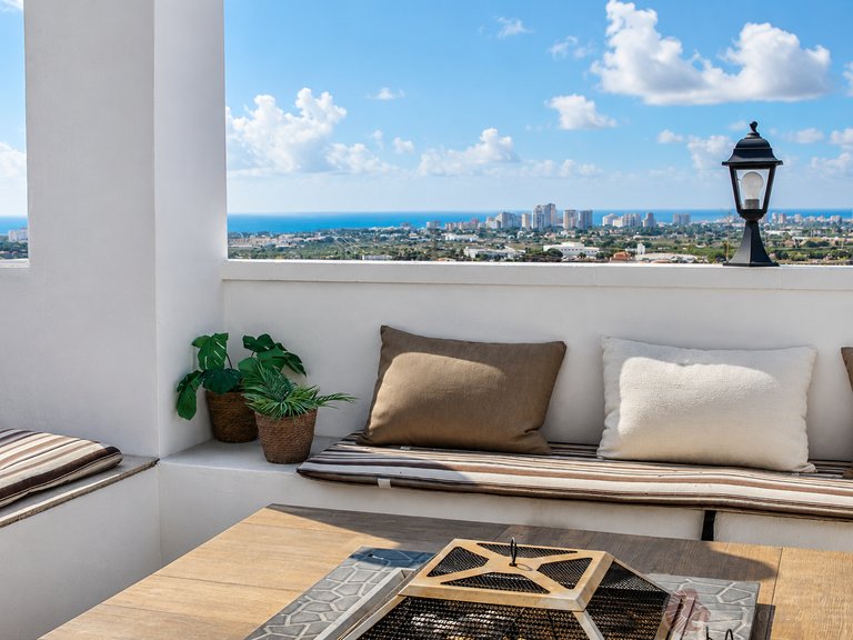 Villa for Rent in Mutxamel, Alicante 1