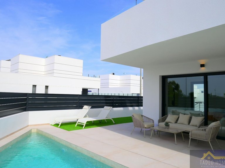 Villa for Sale in Dolores, Alicante 2