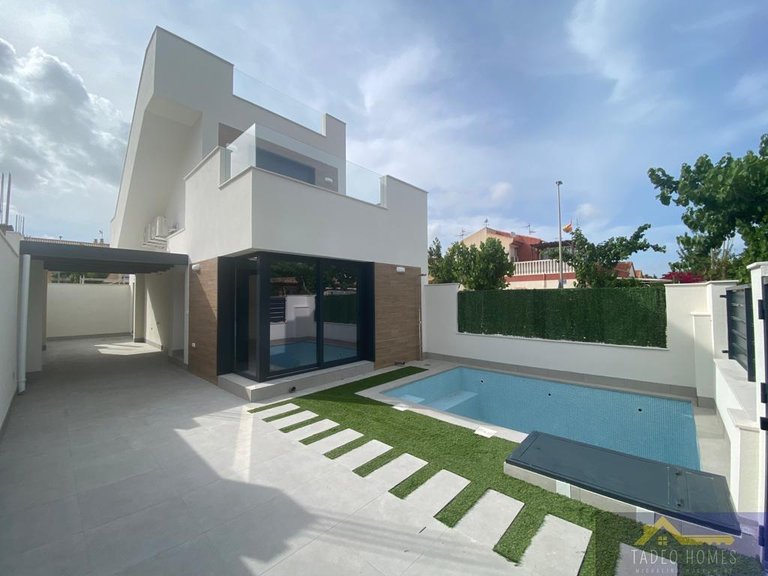 Villa for Sale in Los Alcázares, Murcia 5