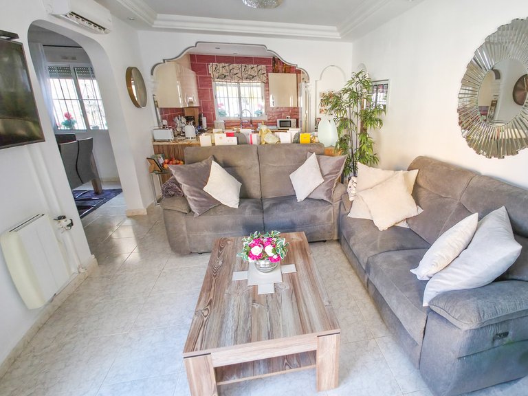 Villa for Sale in Costa Blanca Villamartin, Alicante 4