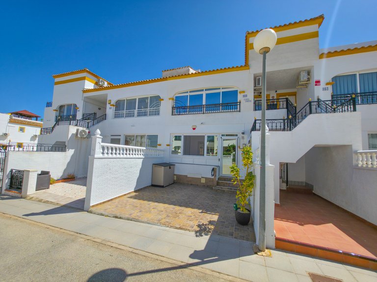 Apartment for Sale in Vistabella Golf, Alicante 1