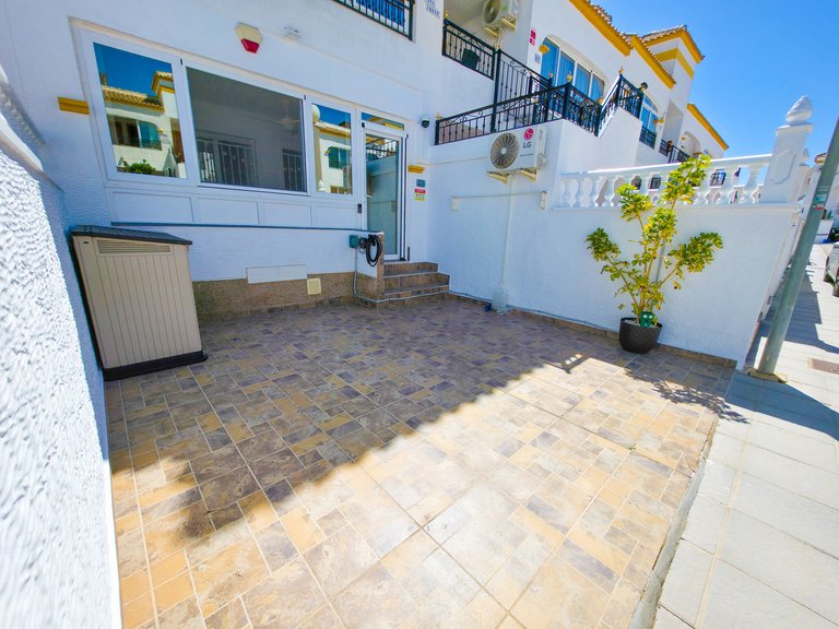 Apartment for Sale in Vistabella Golf, Alicante 2
