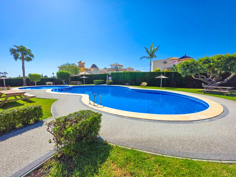 Apartment for Sale in Cabo Roig, Alicante 1