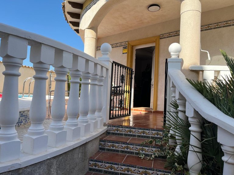 Villa for Sale in Playa Flamenca, Alicante 5