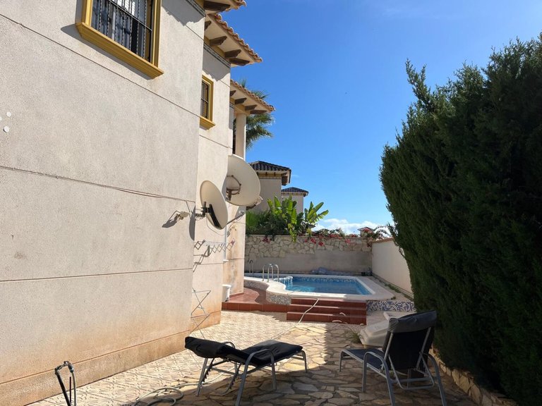 Villa for Sale in Playa Flamenca, Alicante 7