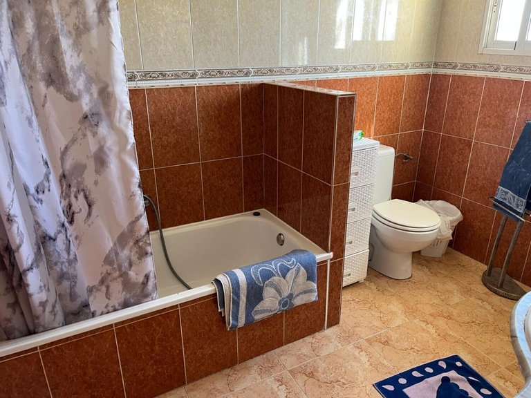 Villa for Sale in Playa Flamenca, Alicante 32