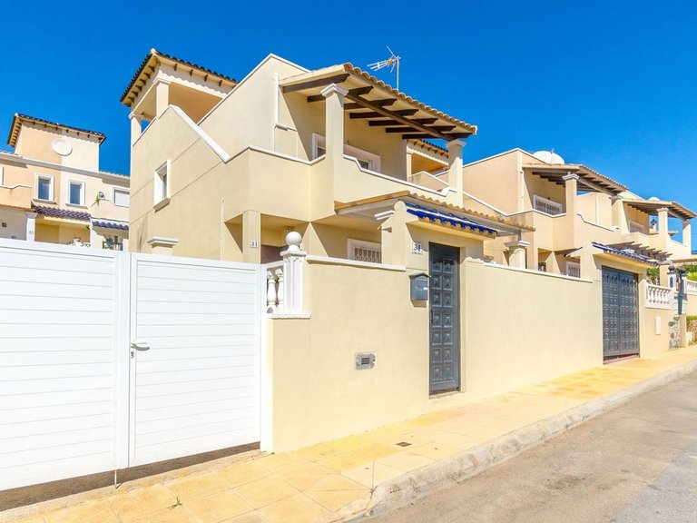 Villa for Sale in Costa Blanca Orihuela Costa, Alicante 1