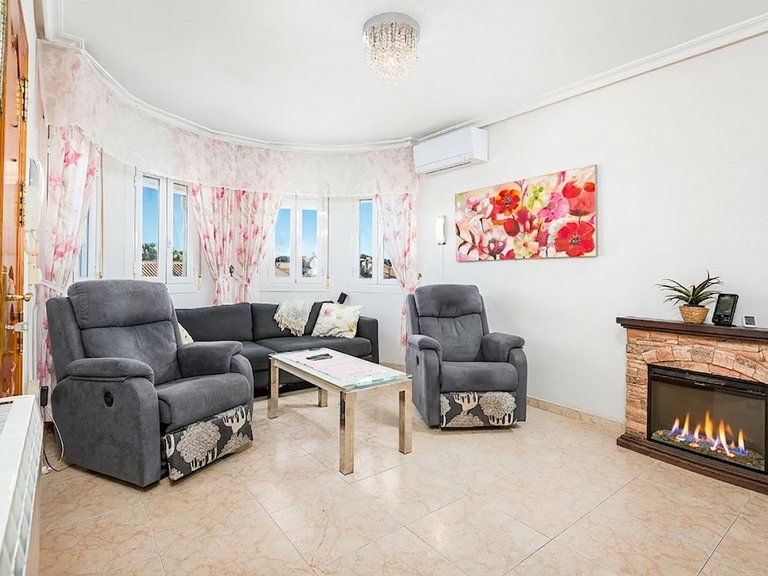 Villa for Sale in Costa Blanca Torrevieja, Alicante 6