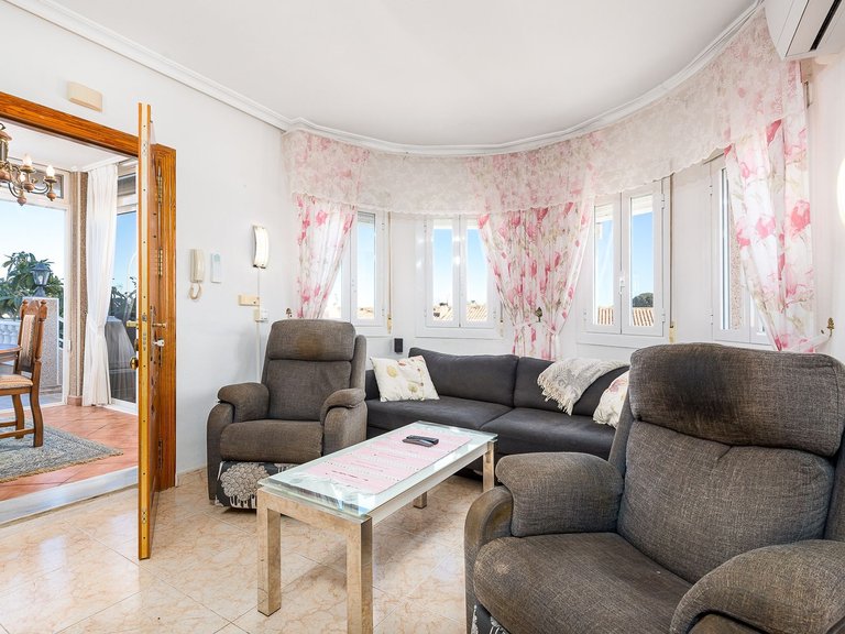 Villa for Sale in Costa Blanca Torrevieja, Alicante 7