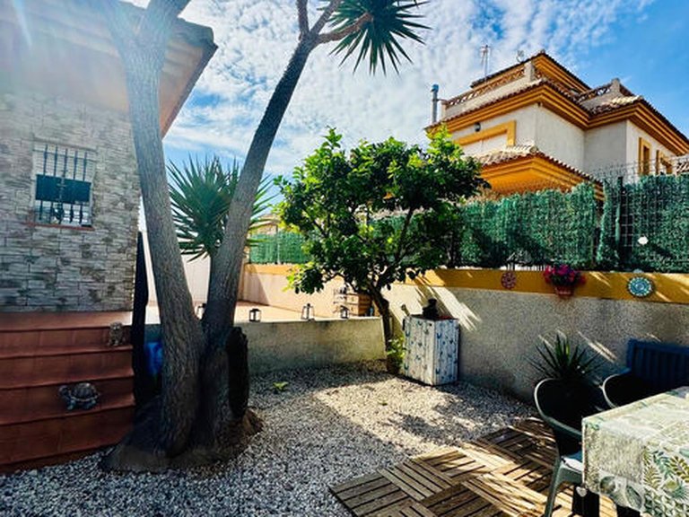 Villa for Sale in Los Montesinos, Alicante, 18