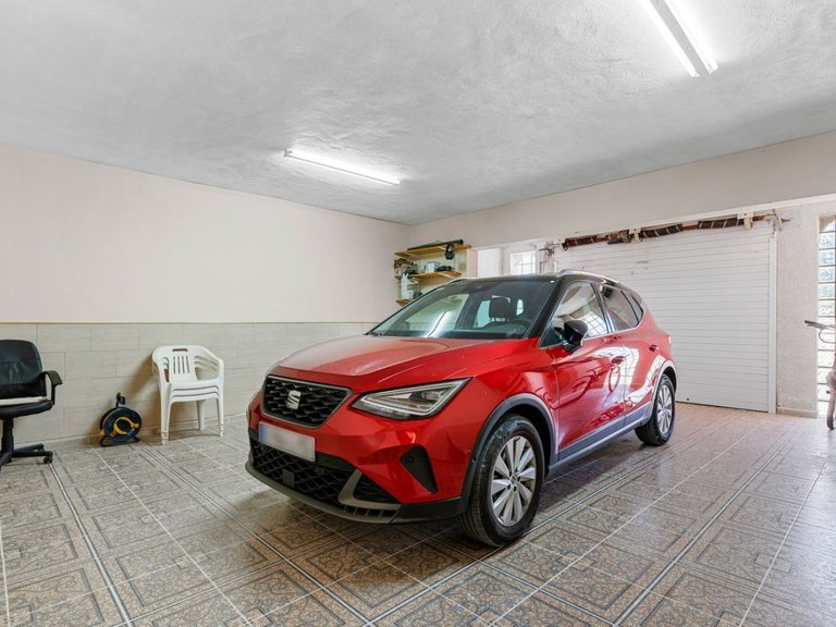 Villa for Sale in Almoradi, Alicante, 50