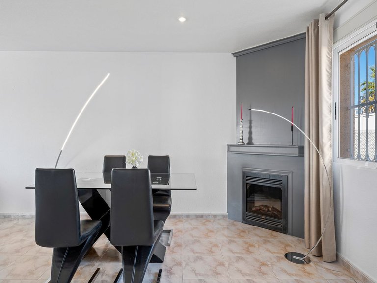 Villa for Sale in Benijofar, Alicante, 17