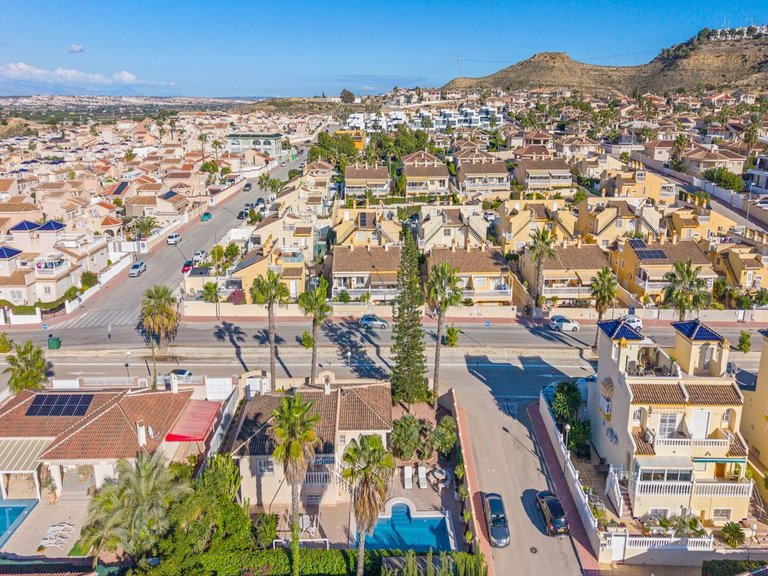 Villa for Sale in Benijofar, Alicante, 35