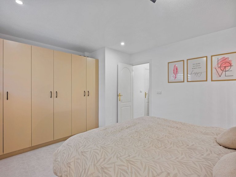 Town House for Sale in Benijofar, Alicante, 38