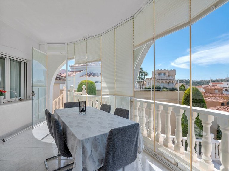 Villa for Sale in Rojales, Alicante, 29