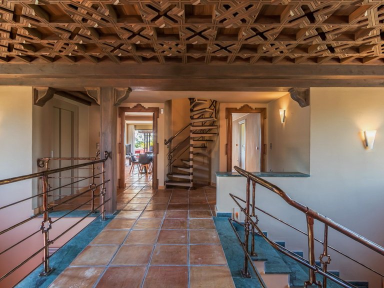 SPECTACULAR VILLA, EXCEPTIONAL QUALITY 20