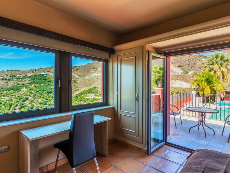 SPECTACULAR VILLA, EXCEPTIONAL QUALITY 29