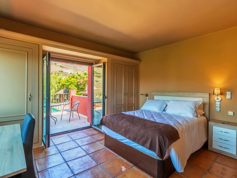 SPECTACULAR VILLA, EXCEPTIONAL QUALITY 30