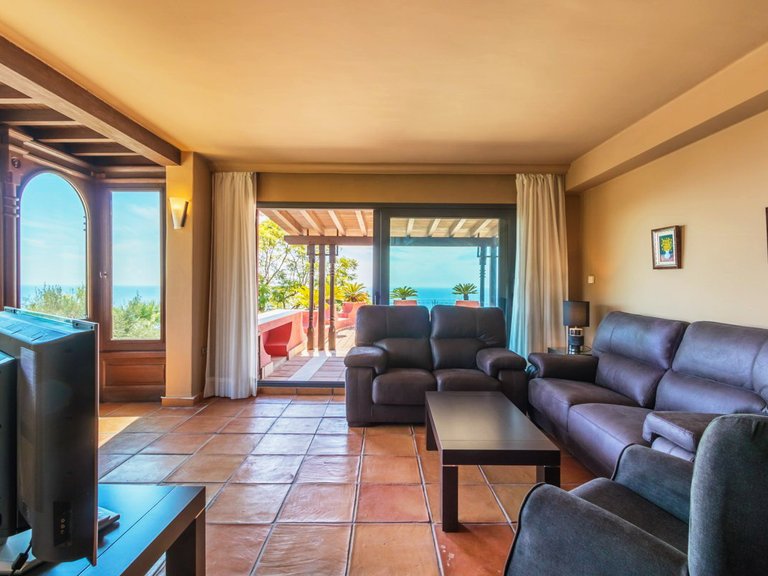 SPECTACULAR VILLA, EXCEPTIONAL QUALITY 39