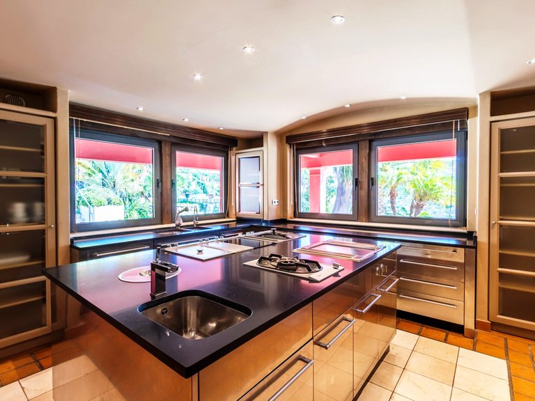 SPECTACULAR VILLA, EXCEPTIONAL QUALITY 42