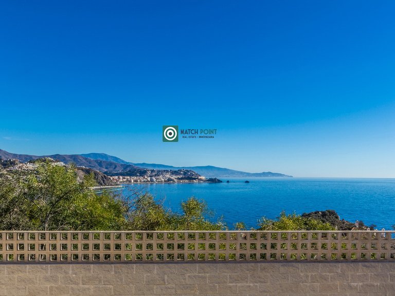 DETACHED VILLA IN THE MARINA 2