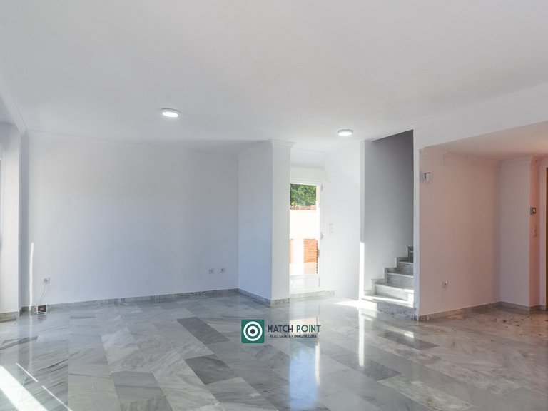DETACHED VILLA IN THE MARINA 17