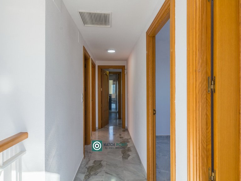 DETACHED VILLA IN THE MARINA 31